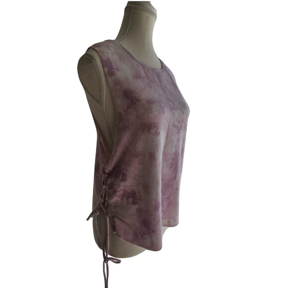Grage Women's Cropped Tank Top - Picture 1 of 8
